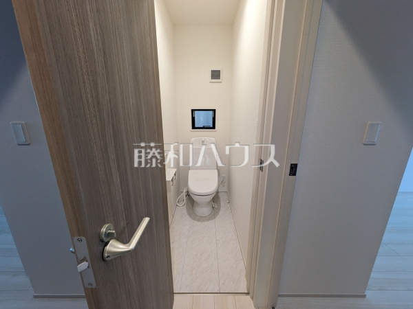 トイレ　【北名古屋市高田寺起返】