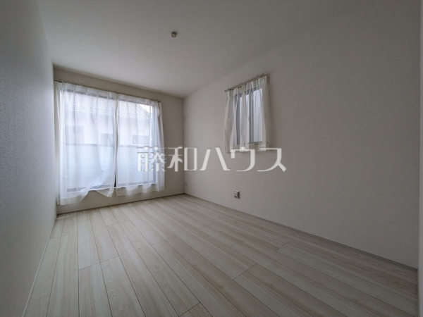 居室　【北名古屋市高田寺起返】