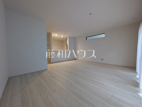 リビング　【北名古屋市高田寺起返】