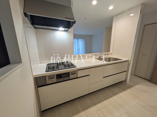 キッチン　【北名古屋市高田寺起返】