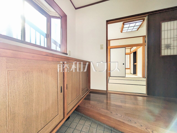 玄関　【富士見市羽沢１丁目】