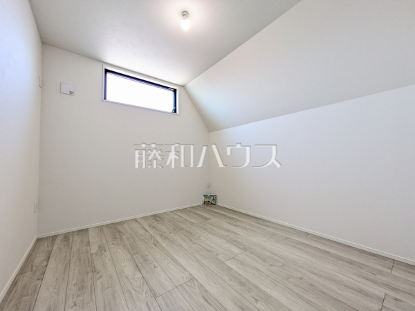 居室　【世田谷区千歳台６丁目】