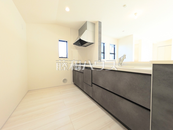 キッチン　【練馬区貫井４丁目】