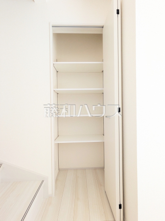 収納　【練馬区貫井４丁目】