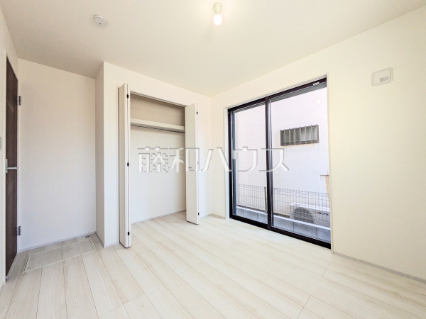 居室　【練馬区貫井４丁目】