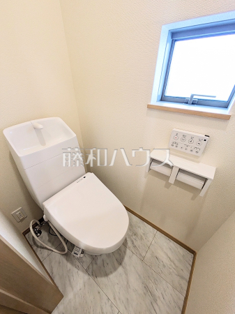 1号棟　トイレ　【富士見市関沢２丁目】