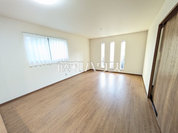 2号棟　リビング　【富士見市関沢２丁目】