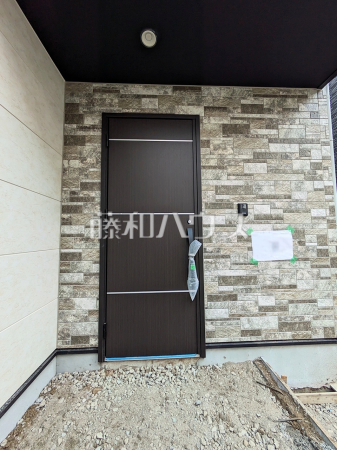 2号棟　玄関　【八王子市椚田町】