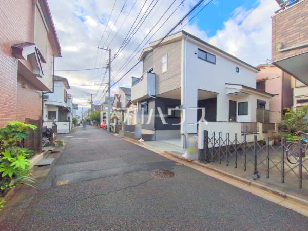 接道状況および現場風景 【練馬区春日町2丁目】 接道状況および現場風景 【練馬区春日町2丁目】