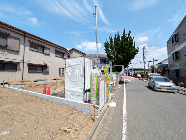 ≪接道状況≫利便性と、思わず深呼吸したくなる大きな空、色彩豊かな木々。この街が育んだ豊かな情景を楽しみ過ごす時が心地よいものとなるでしょう。　【府中市幸町１丁目】