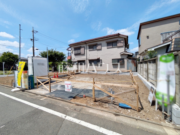 ≪現地外観≫ 建物のプレゼンをさせていただきますので、実際の完成イメージを思い描いていただくことができます。お気軽にお問合せ下さい。 　【府中市幸町１丁目】