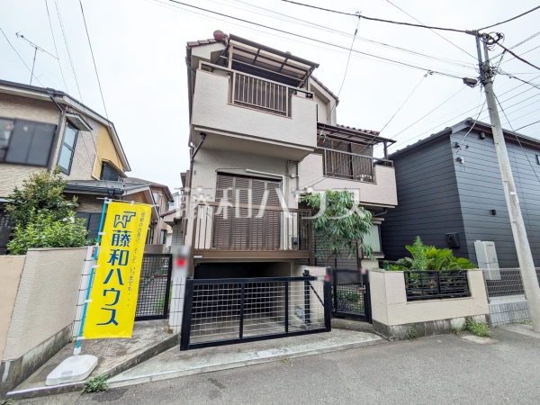 ≪現地外観（古屋有）≫キテラタウン 調布まで徒歩5分（約450m）毎日の様に通う場所だからこそ、スーパーが近くにあると嬉しいですね。【調布市柴崎１丁目】 