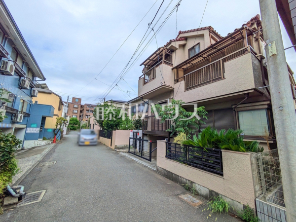 接道状況および現場風景　【調布市柴崎１丁目】平日のご案内も可能です。まずはお気軽にお問合せ下さいませ。