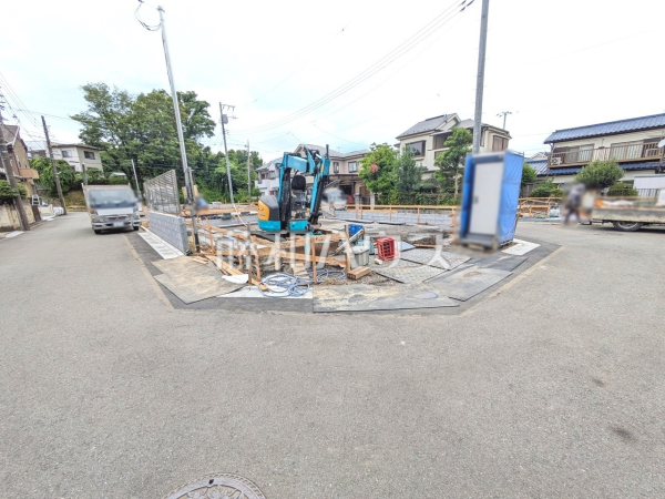 現場風景　【東村山市多摩湖町２丁目】
物件の事、諸費用の事など、小さな疑問も担当までお気軽にご連絡・ご相談下さい。　