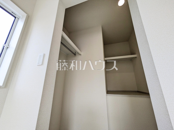 ウォークインクローゼット　【三鷹市中原３丁目】