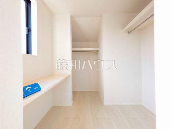 ウォークインクローゼット　【東村山市富士見町３丁目】