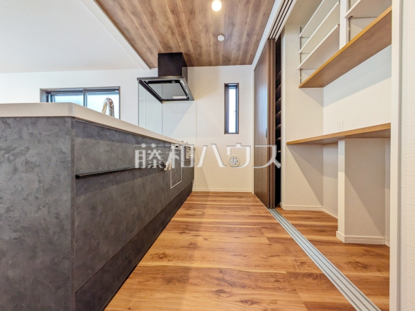 2号棟　キッチン　【世田谷区砧７丁目】