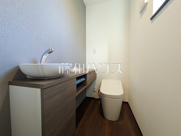 トイレ　【三鷹市下連雀９丁目】