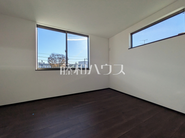 居室　【三鷹市下連雀９丁目】