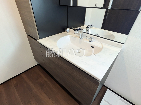 洗面室　【三鷹市下連雀９丁目】