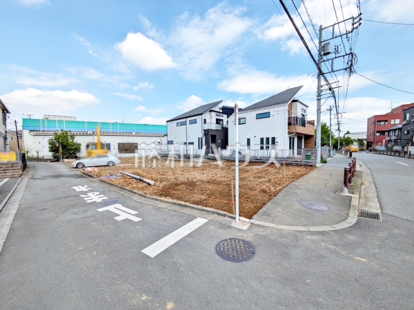 ≪接道状況≫ きれいに整備された敷地。これから夢の新邸がここに建ちます。 　【稲城市押立】