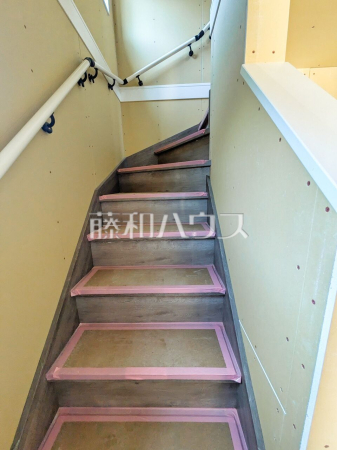 1号棟　階段(建築中)　【東久留米市氷川台２丁目】
