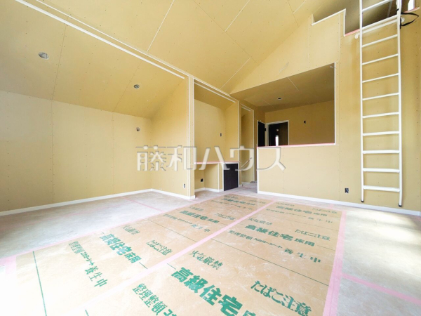 1号棟　リビング　【東久留米市氷川台２丁目】