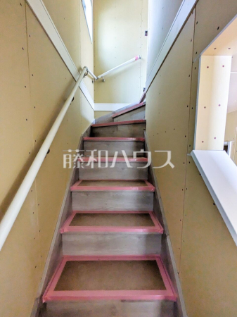 2号棟　階段(建築中)　【東久留米市氷川台２丁目】