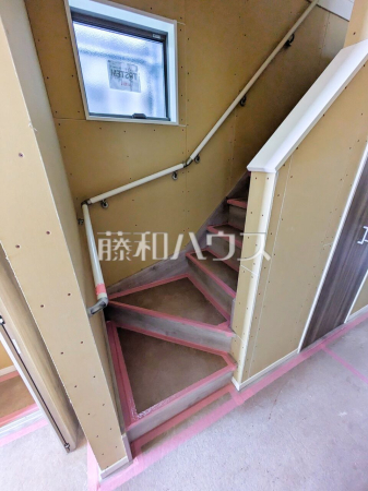 2号棟　階段(建築中)　【東久留米市氷川台２丁目】