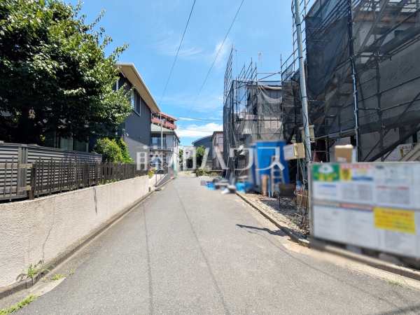 ≪接道状況≫  周辺環境はもちろん、日当たりや設備仕様など、実際に行ってみないと分からないことも多くございます。営業担当がご案内いたしますので、お気軽にお問い合わせください。 【調布市菊野台２丁目】