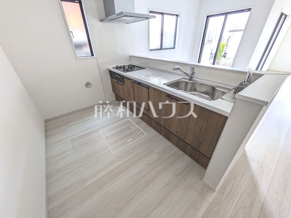 2号棟　キッチン　【福岡市南区皿山１丁目】