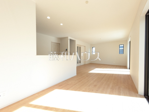 B号棟　リビング　【立川市若葉町２丁目】