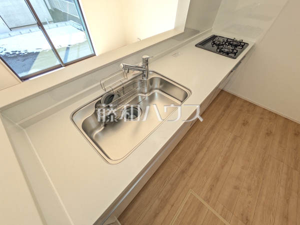 B号棟　キッチン　【立川市若葉町２丁目】