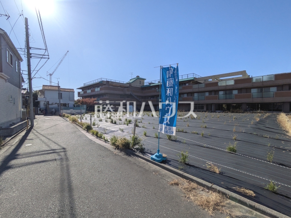 接道状況および現場風景　【三鷹市牟礼１丁目】平日のご案内も可能です。まずはお気軽にお問合せ下さいませ。