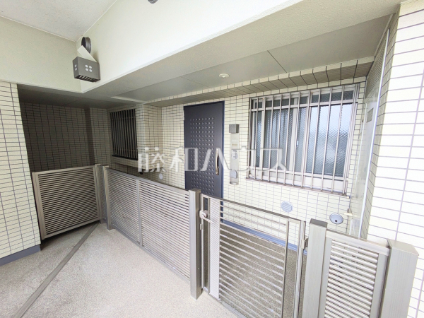 ≪玄関≫　【コスモ・ザ・パークス調布多摩川】