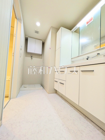 洗面室　【コスモ・ザ・パークス調布多摩川】