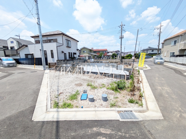 ≪接道状況≫周辺は落ち着いた雰囲気の住宅地です。小さなお子様がいるご家庭も安心です。　【府中市住吉町１丁目】
