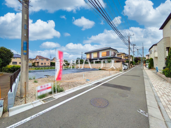 接道状況および現場風景　【西東京市下保谷３丁目】 平日のご案内も可能です。まずはお気軽にお問合せ下さいませ。 