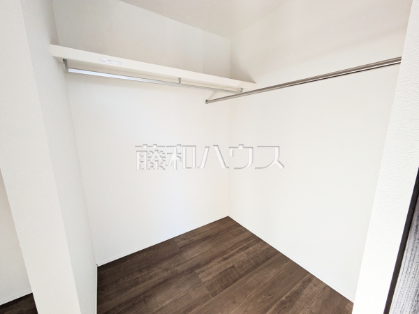 収納　【春日井市岩野町１丁目】