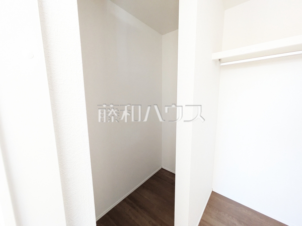 収納　【春日井市岩野町１丁目】