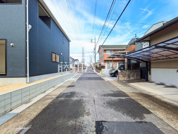 接道状況および現場風景(3号棟側)　【名古屋市守山区大字吉根】