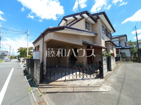 外観　【日野市神明４丁目】一戸建ての多いエリアのため、静かで落ち着いた雰囲気の街並みです。また、角地の開放的な立地です。