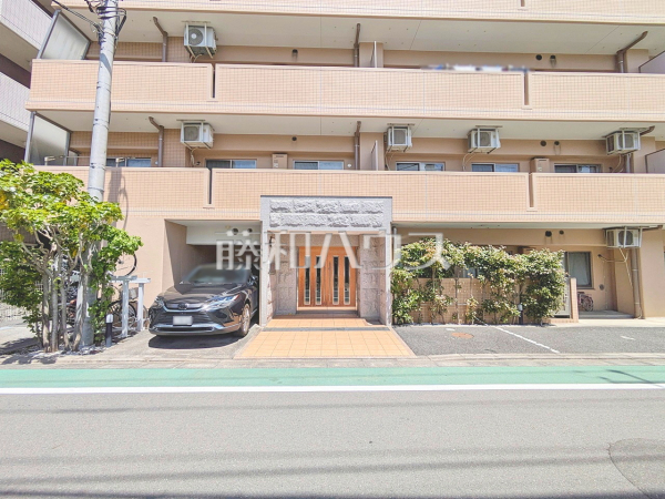 ≪現地外観≫安心のオートロック付きマンション。日々の安全を守ります。【レーヴステージ府中緑町】