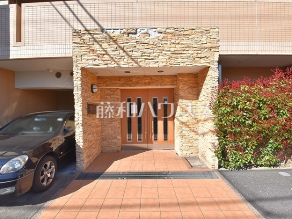 エントランス　【レーヴステージ府中緑町】