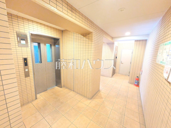 エレベーター・廊下　【レーヴステージ府中緑町】