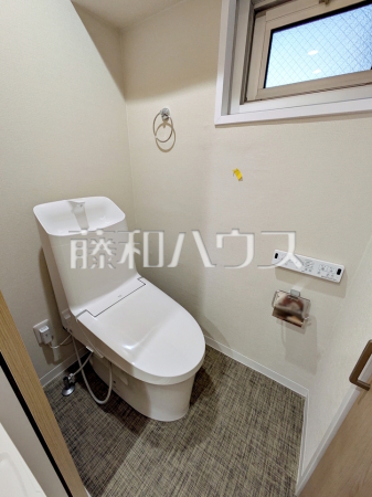 ≪トイレ≫温水洗浄機能付きトイレで清潔にご使用いただけます。　
　【日商岩井方南町マンション】