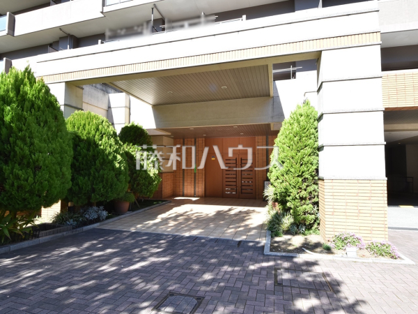 エントランス　【プレセダンヒルズ南大沢】