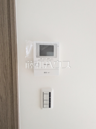 防犯に役立つTVモニター付きインターホン　【練馬区西大泉１丁目】