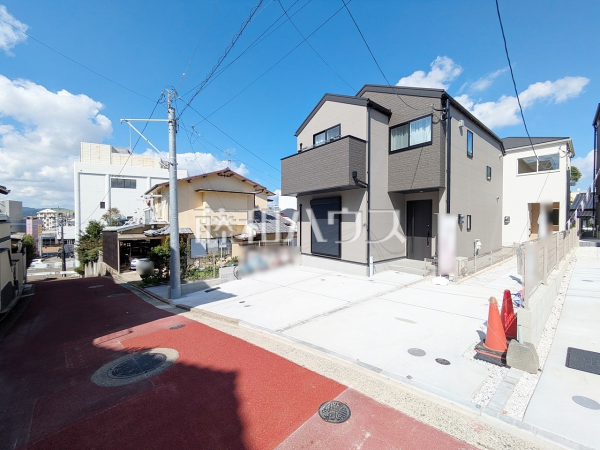 1号棟 接道状況および現場風景 【福岡市城南区飯倉1丁目】 1号棟 接道状況および現場風景 【福岡市城南区飯倉1丁目】