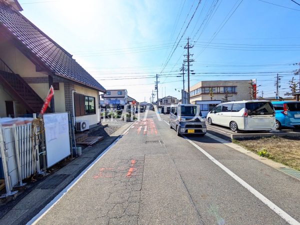 接道状況および現場風景　【小牧市小牧２丁目】